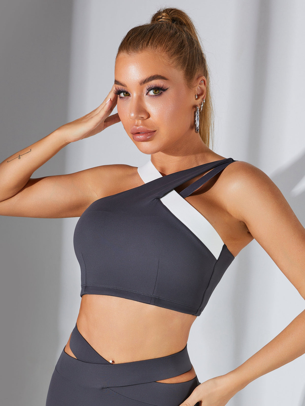 Hollow Out Waist Leggings