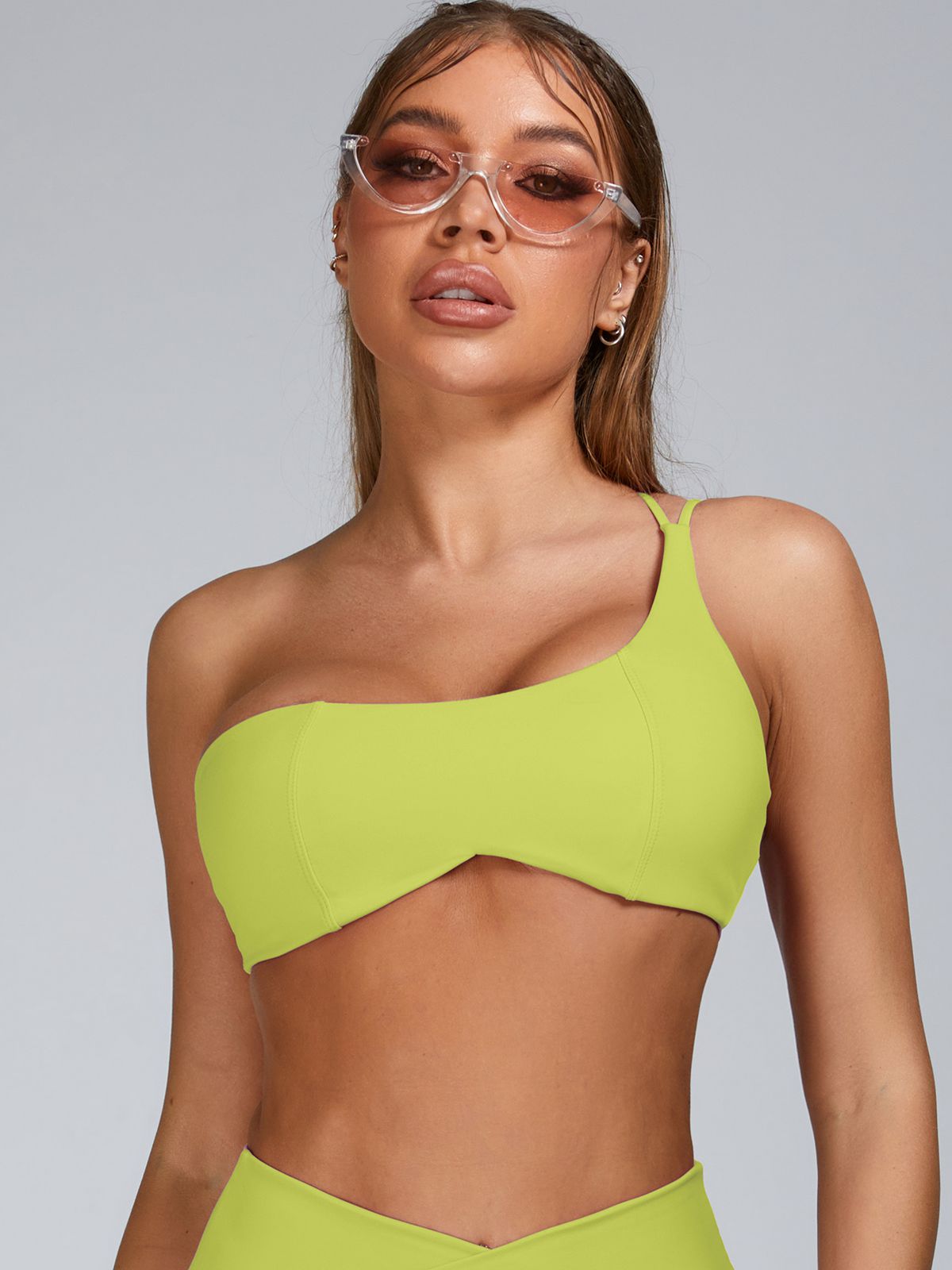 Cutout Tailoring Sports Bras